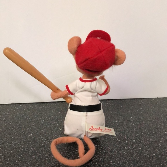 Baseball Mouse Annalee 2006 Retired Six Inch Doll - Picture 4 of 6